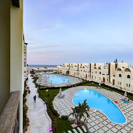 Luxury Beachfront Studio- Foreign Nationals Only Hurghada Exteriér fotografie