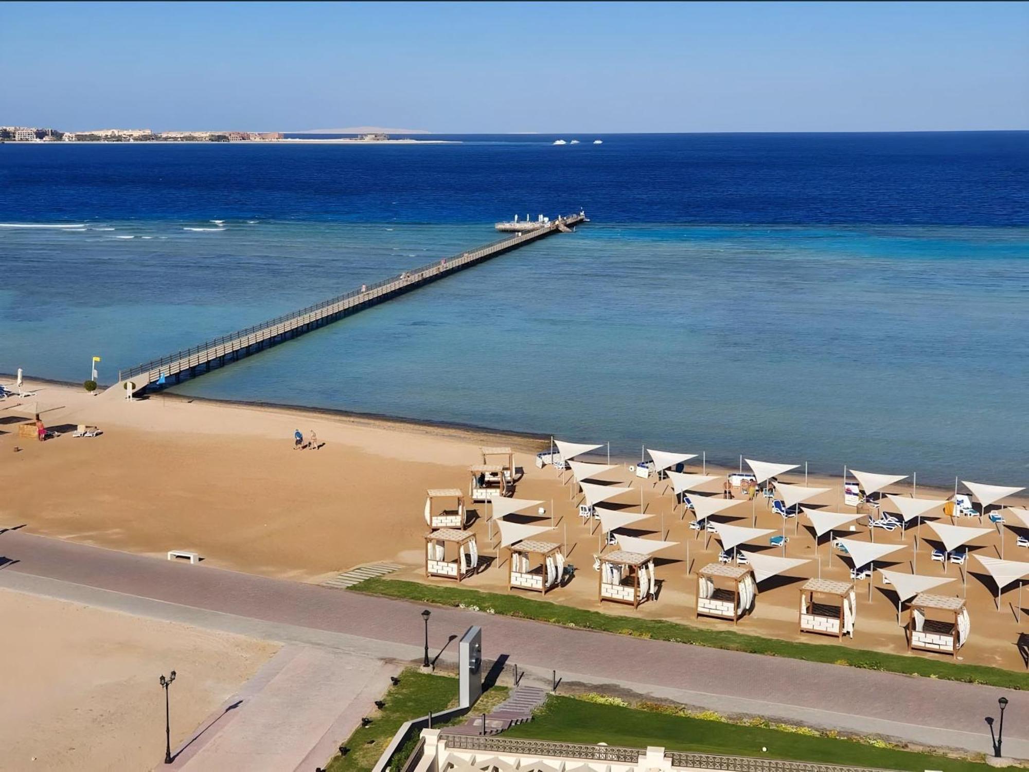 Luxury Beachfront Studio- Foreign Nationals Only Hurghada Exteriér fotografie