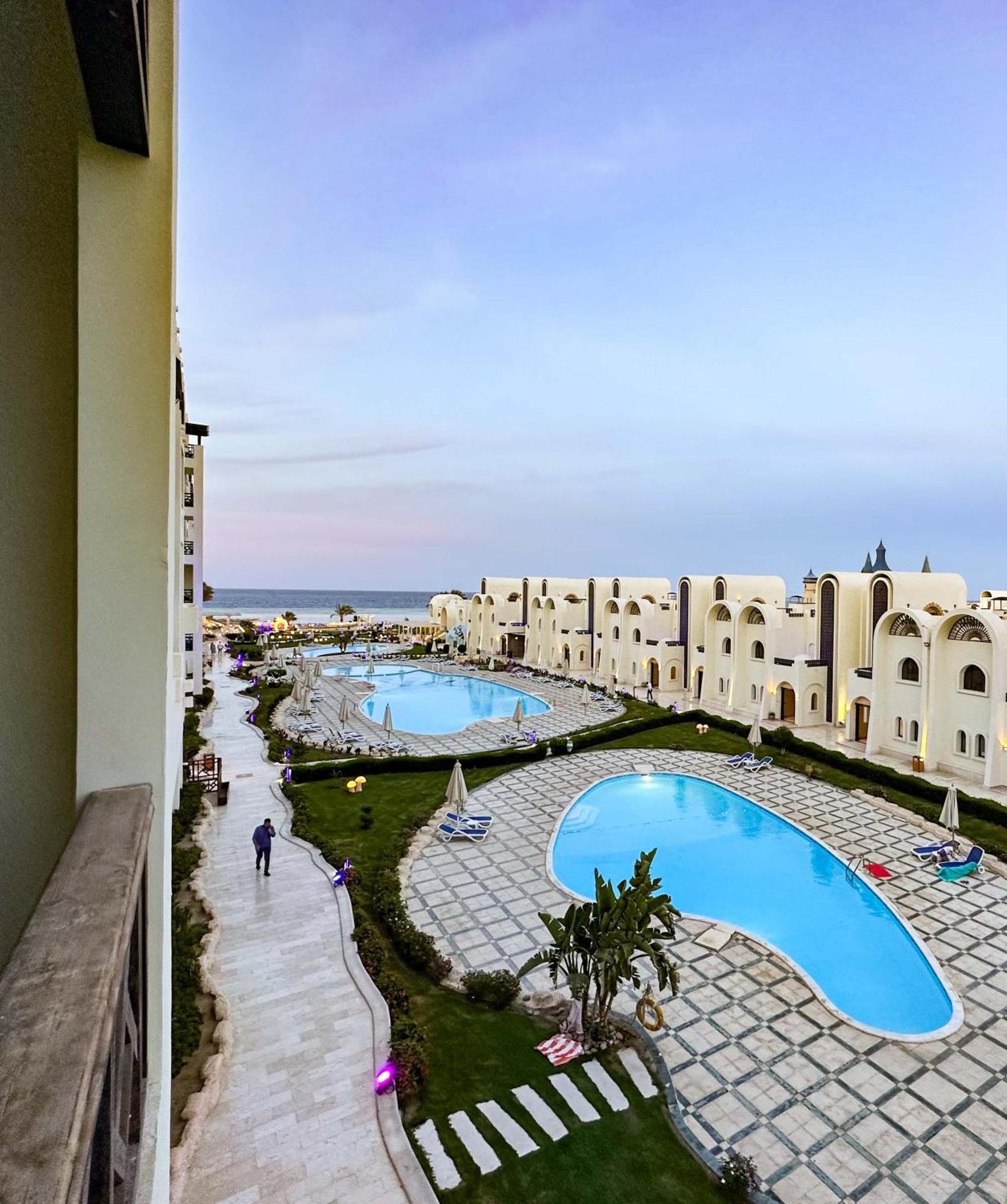 Luxury Beachfront Studio- Foreign Nationals Only Hurghada Exteriér fotografie
