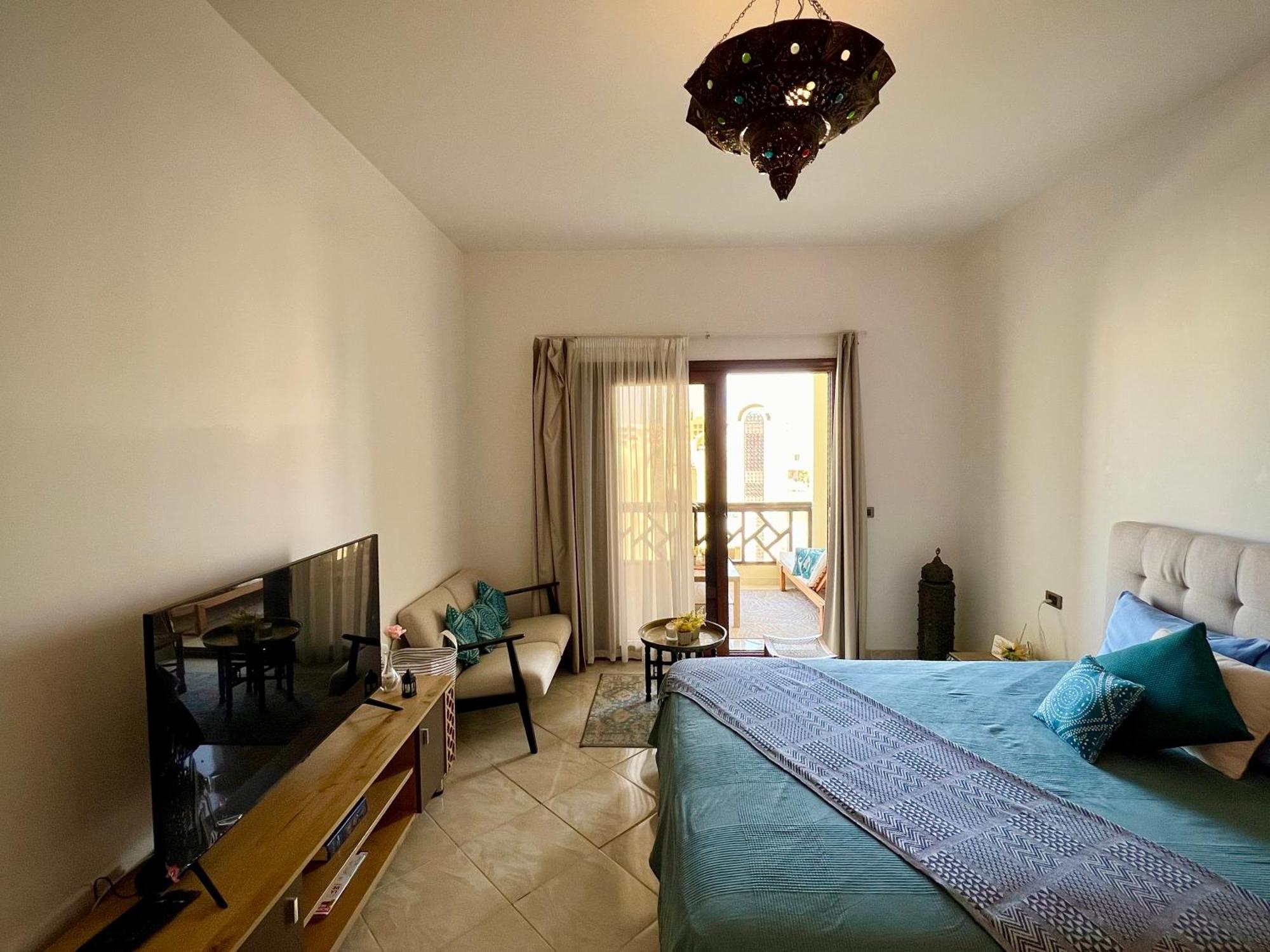 Luxury Beachfront Studio- Foreign Nationals Only Hurghada Exteriér fotografie