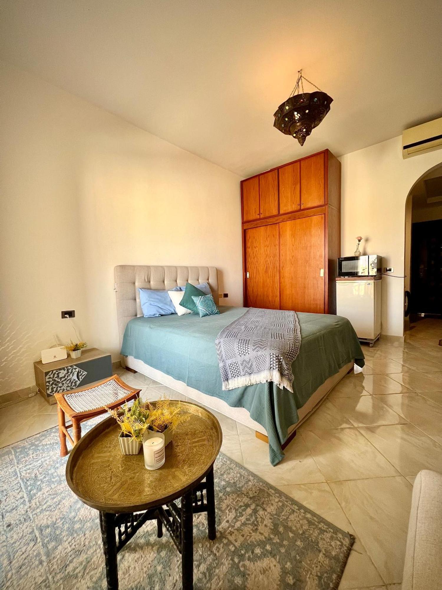 Luxury Beachfront Studio- Foreign Nationals Only Hurghada Exteriér fotografie