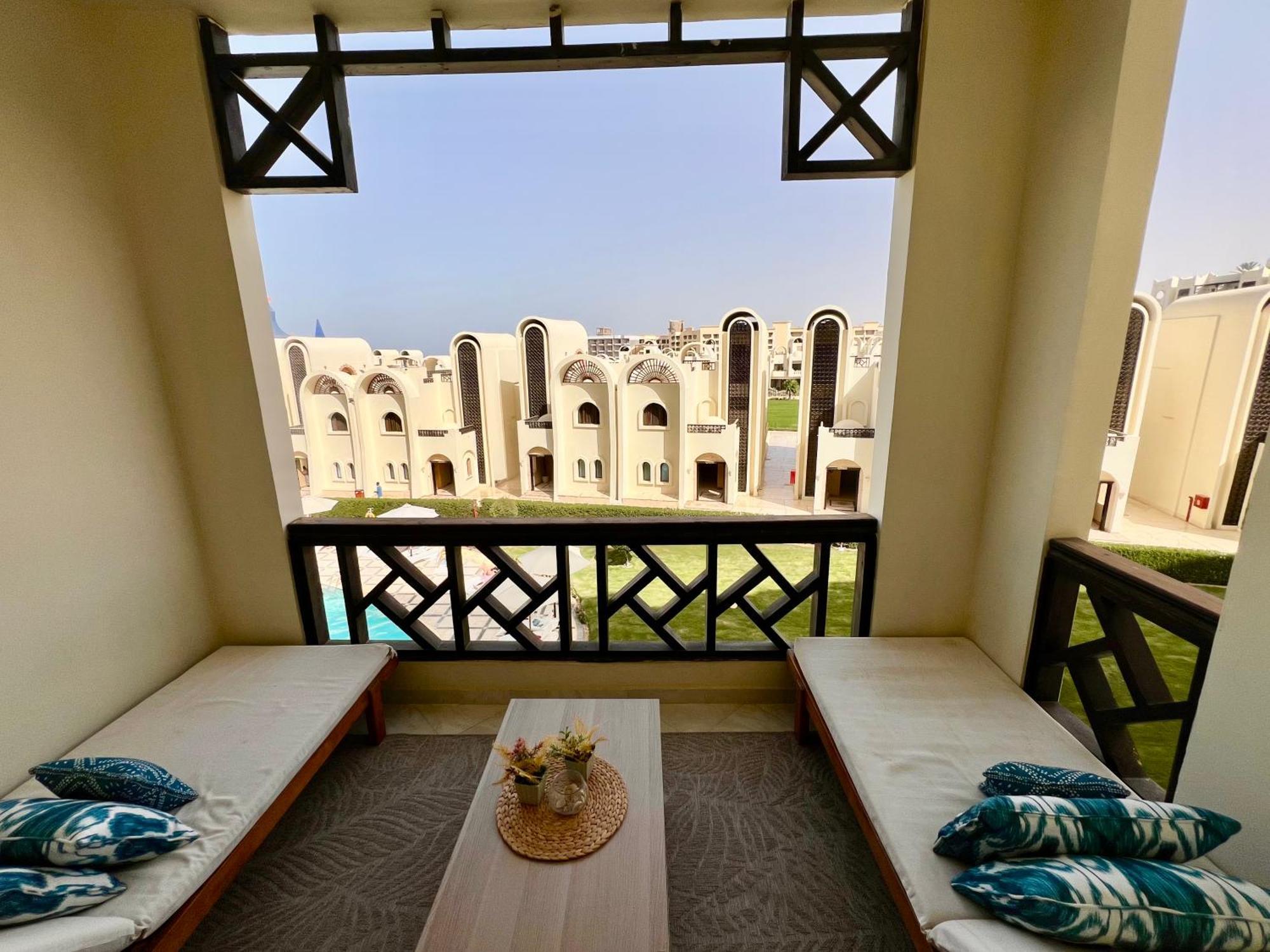 Luxury Beachfront Studio- Foreign Nationals Only Hurghada Exteriér fotografie